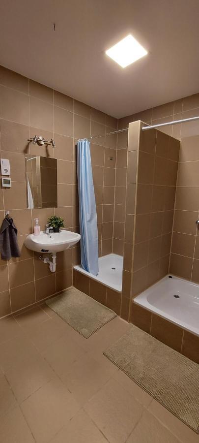K21 Party Apartment Hotel With Inhouse Ruin Pub ブダペスト エクステリア 写真